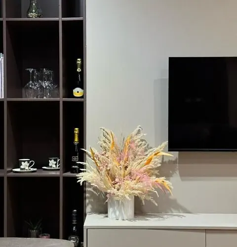 Perla * ティラナ